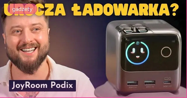 JoyRoom Podix - ładowarka GaN z chowanymi kablami i ekranem